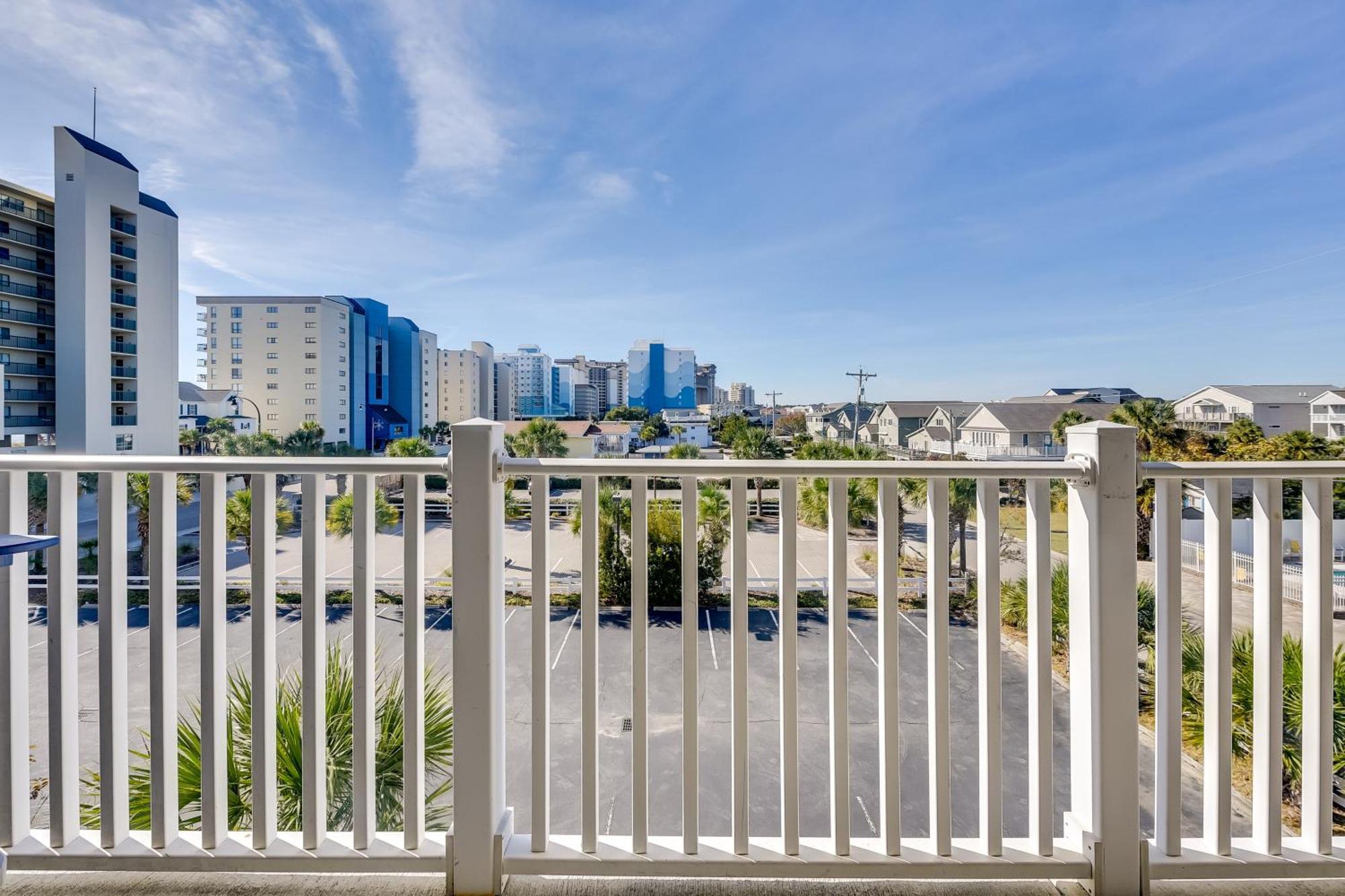 Roomy North Myrtle Beach Condo, Walk To Beach Exteriör bild