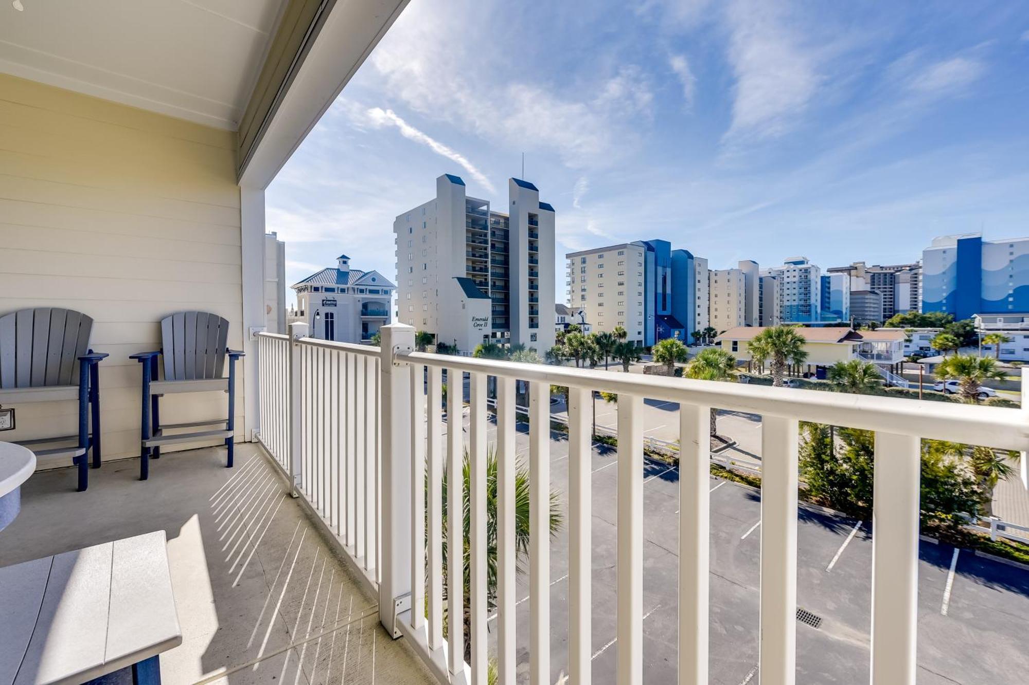 Roomy North Myrtle Beach Condo, Walk To Beach Exteriör bild