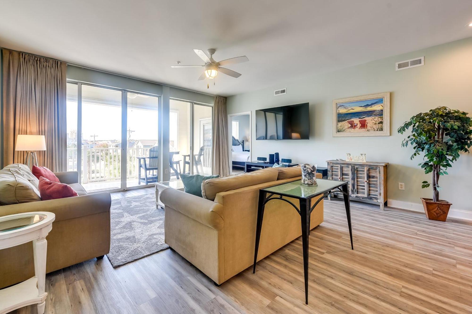Roomy North Myrtle Beach Condo, Walk To Beach Exteriör bild